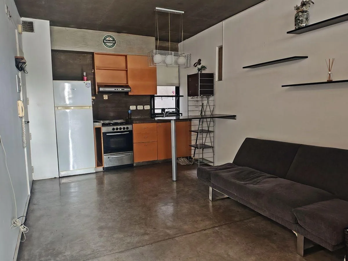 Estados Unidos Al 4263 Piso 4 - Hermoso Monoambiente Dividido de 15 Años Al Contraf C/balcon