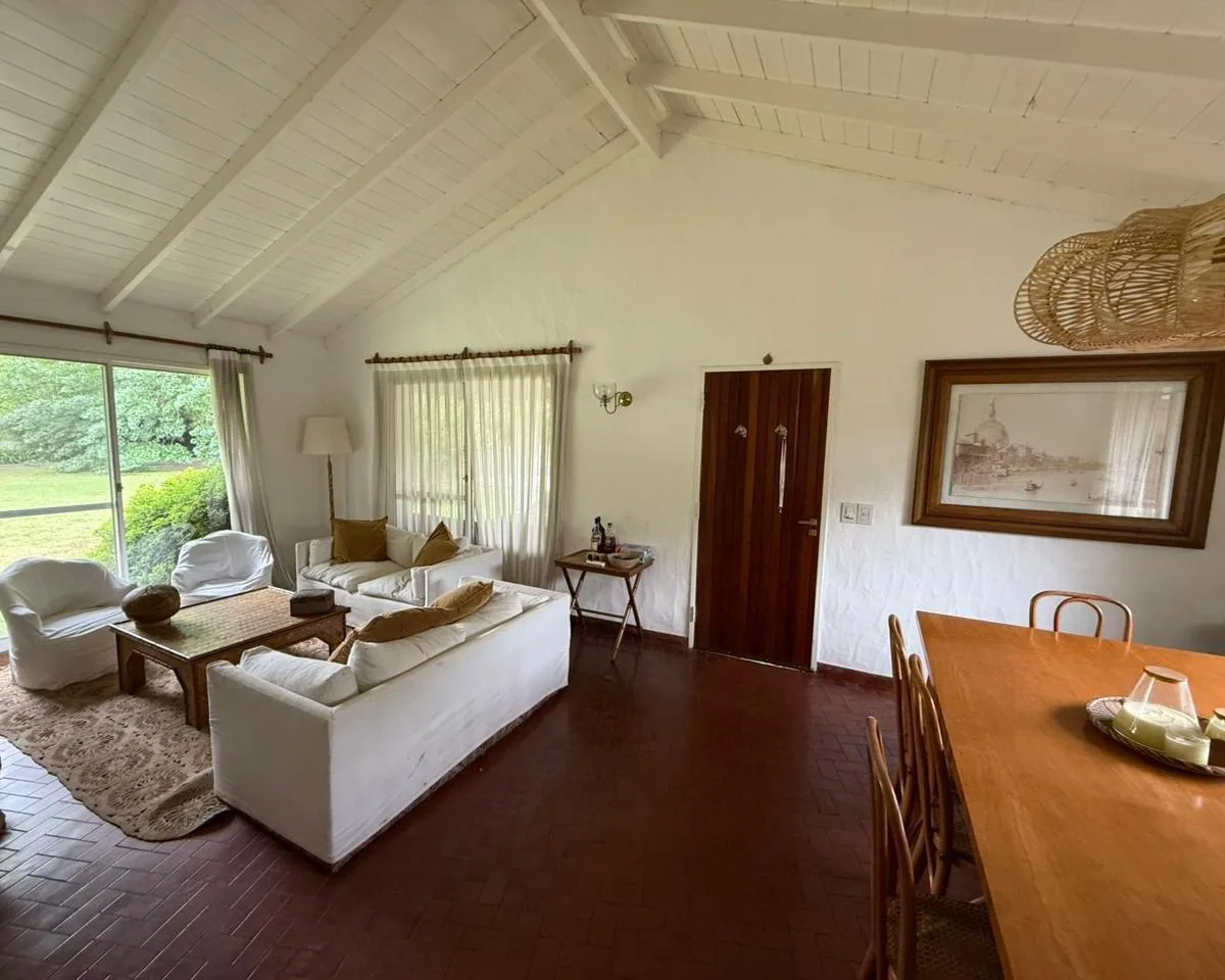 Casa en Alquiler Anual/ Temporario con Muebles - Teresa Urdapilleta Propiedades