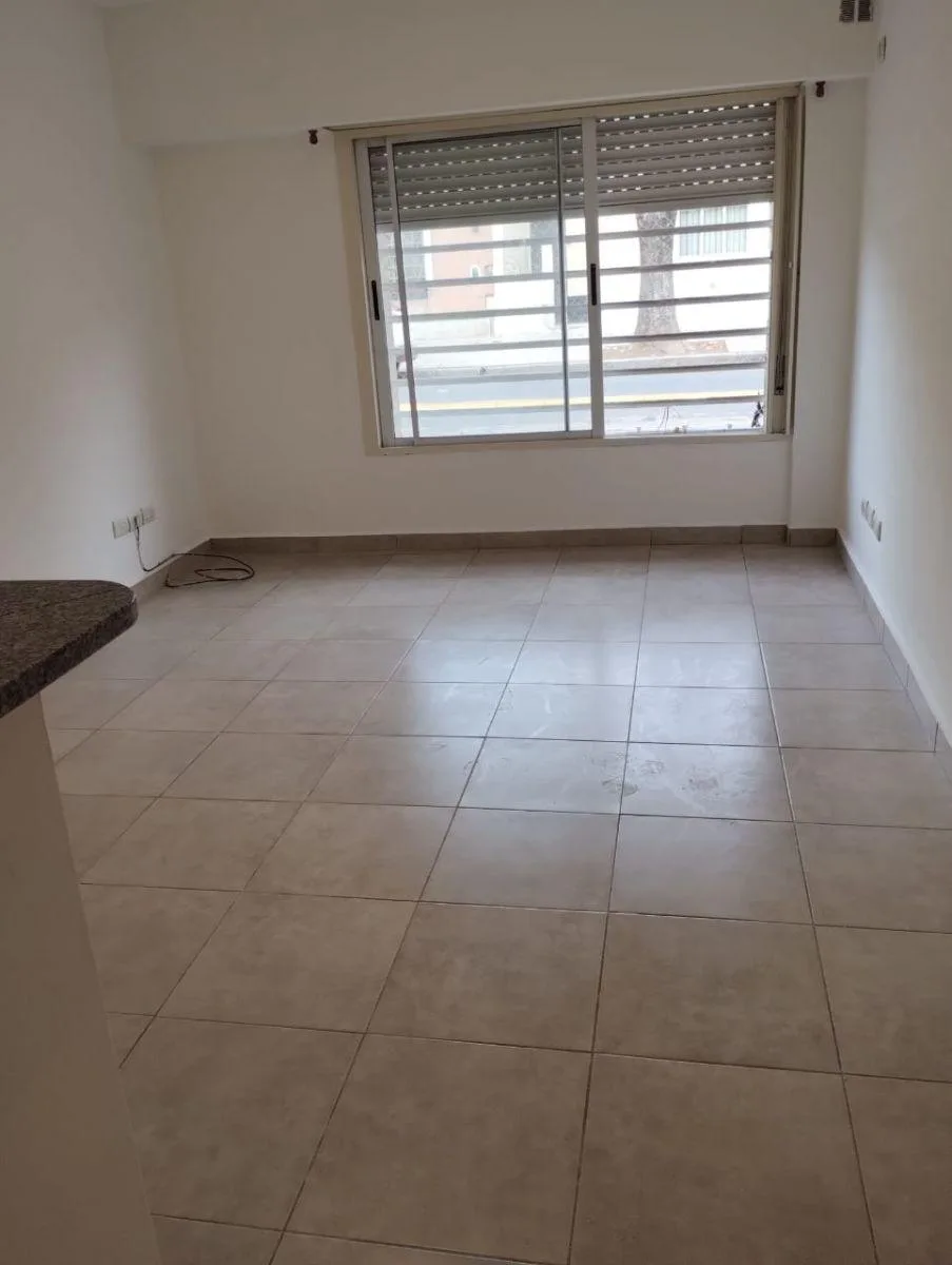 PH 2 Ambientes Planta Baja Al Frente con Patio