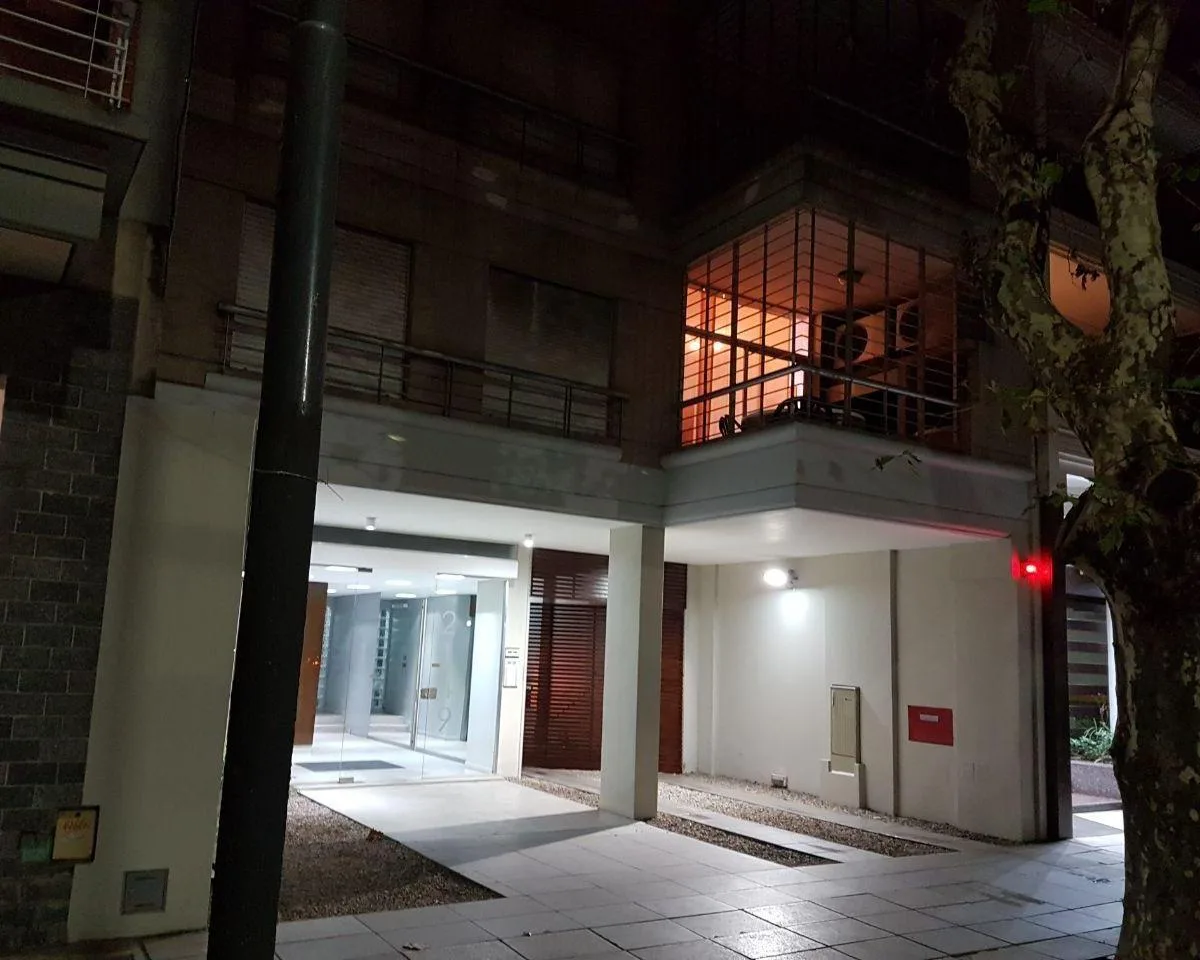 Alquiler Semipiso de 3 Ambientes Al Frente con Cochera en Villa Urquiza