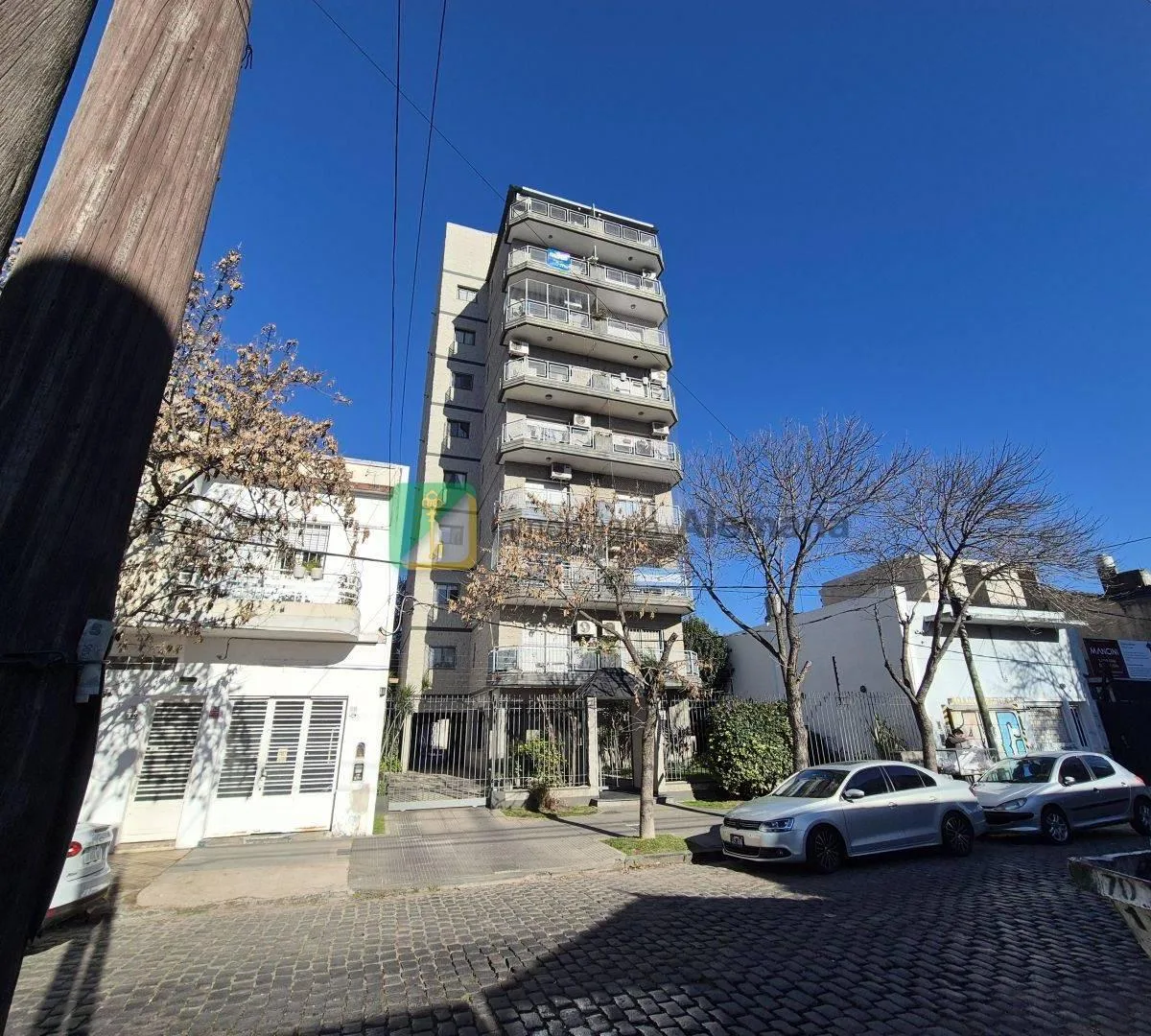 2BR with balcony and parking