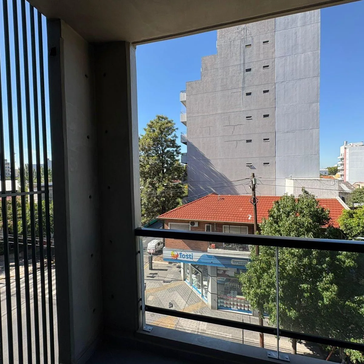 2nd floor, front balcony