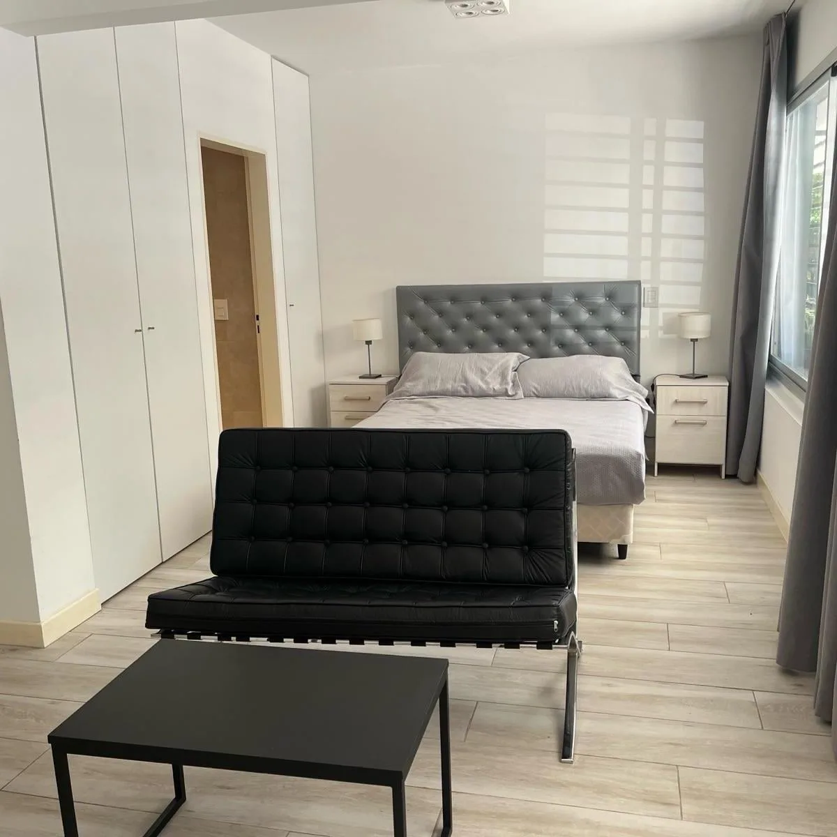 Меблированная студия с amenities