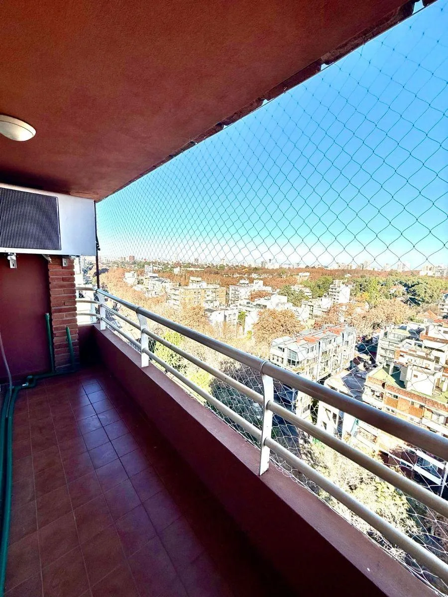 Excelente 2 Ambientes con Cochera Sobre Av Libertador