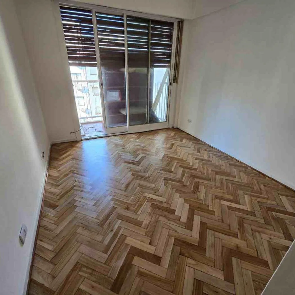 31 m², balcón al contrafrente
