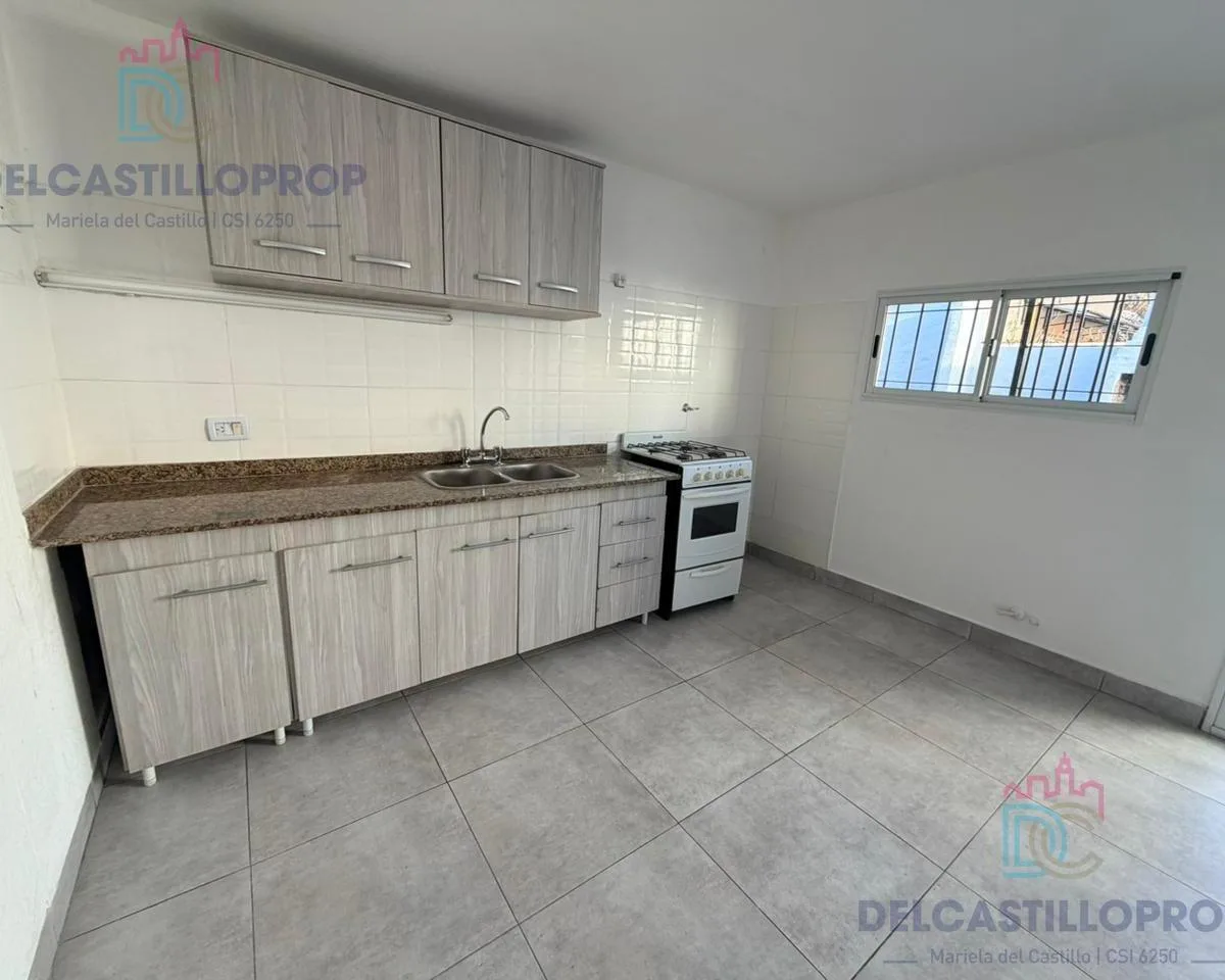 3-room PH with patio