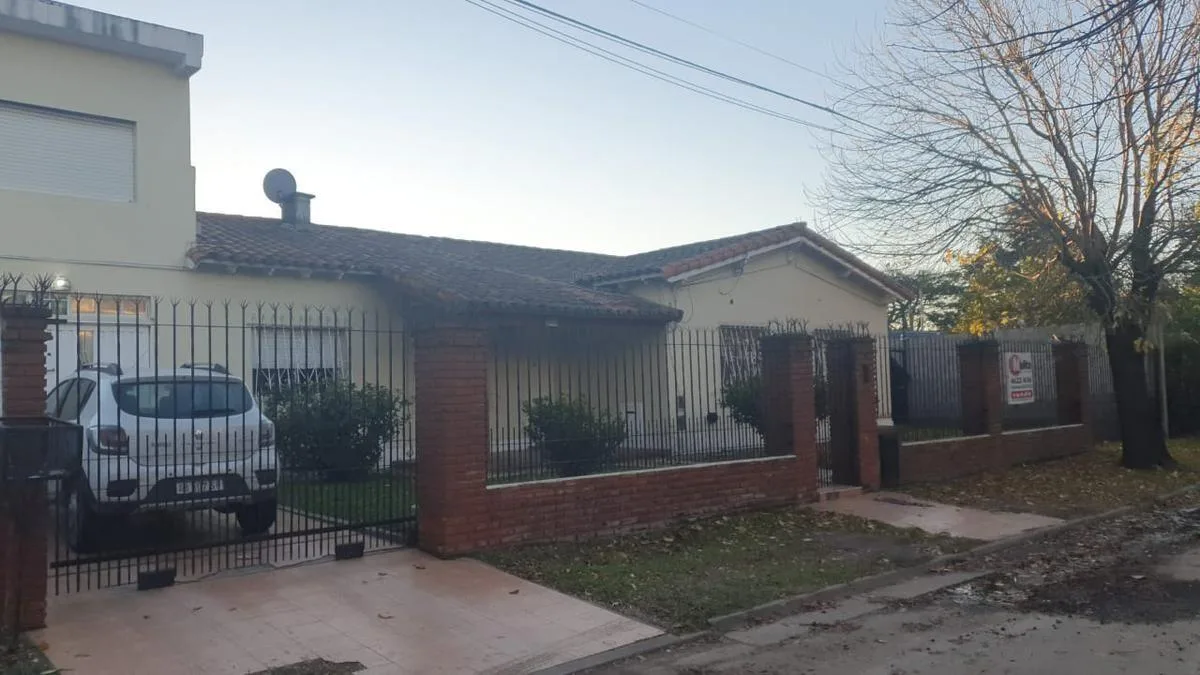 Chalé com 4 quartos e jardim