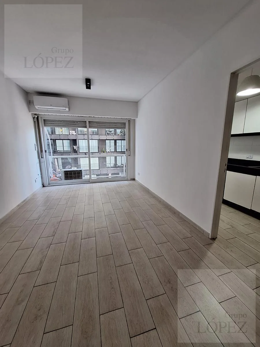 2-room apartment with Juliet balcony