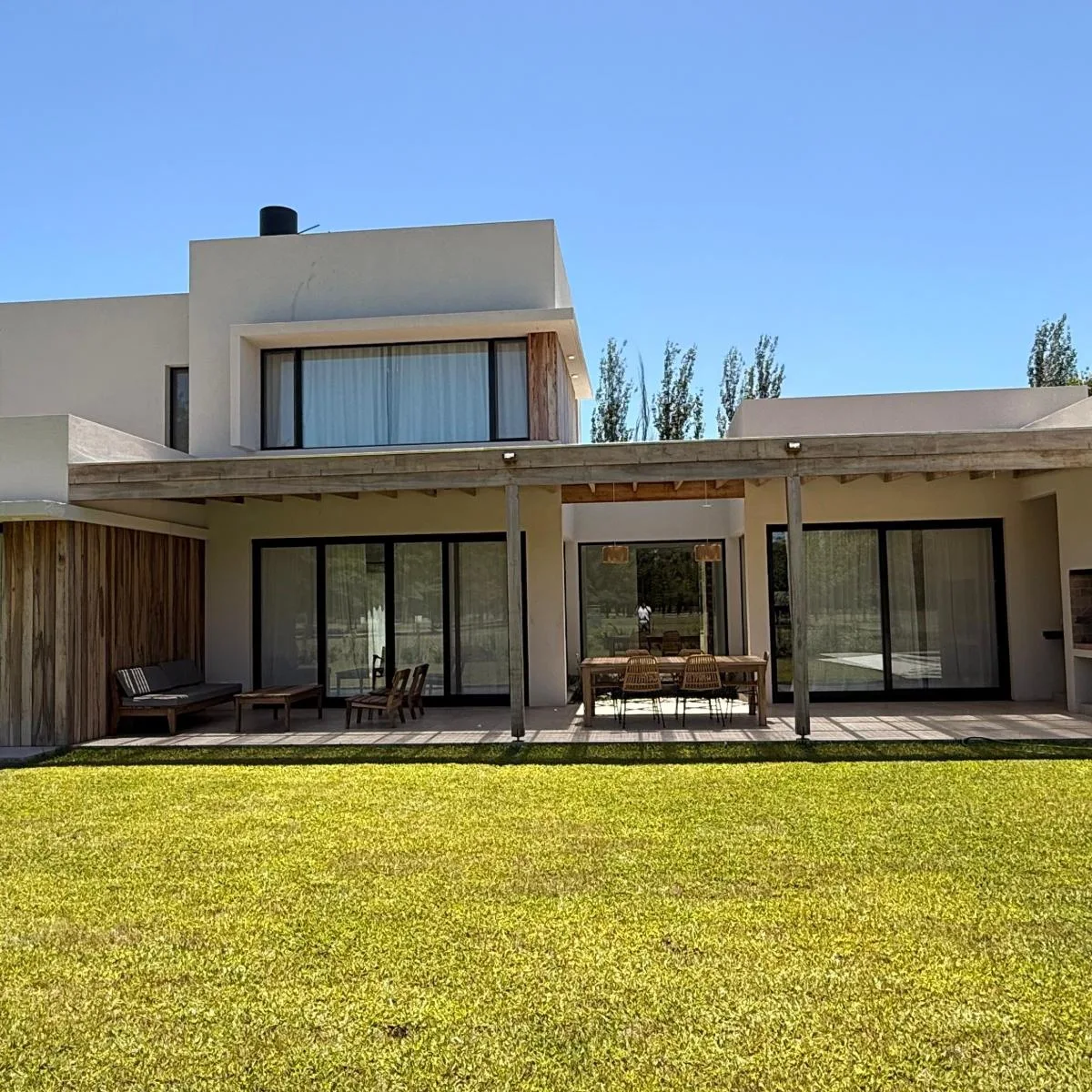 Casa a Estrenar con Pileta en Country Tessalia, Pilar
