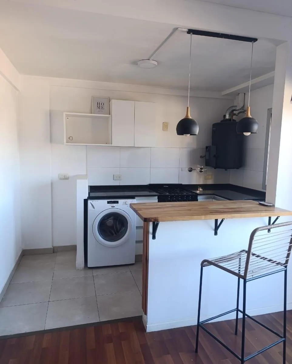 Monoambiente en Villa General Mitre Caba 2do Piso con Balcon