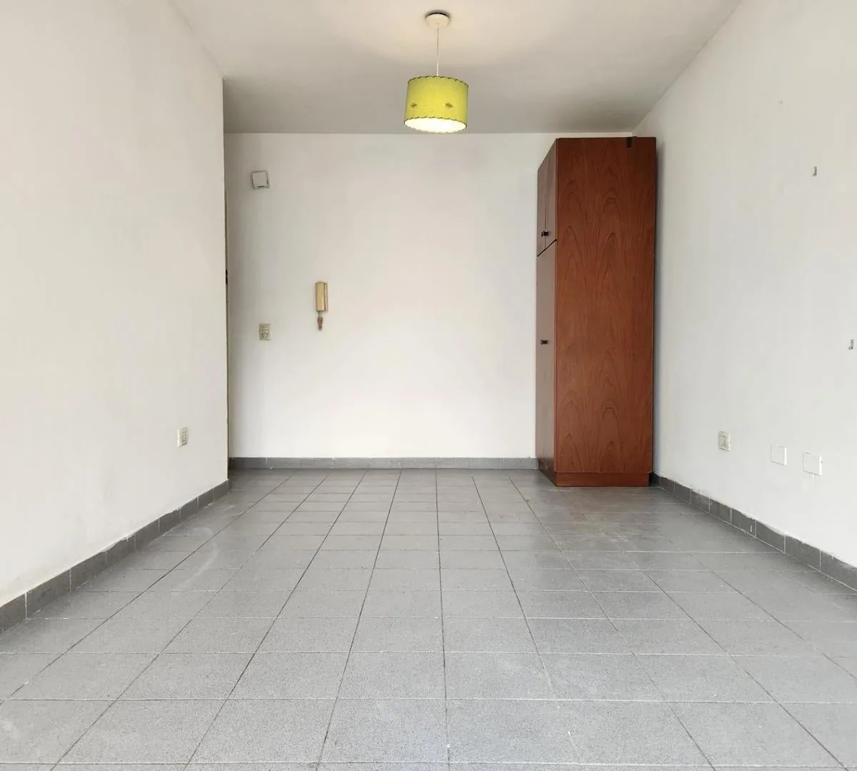 Monoambiente Frente a Plaza Italia!