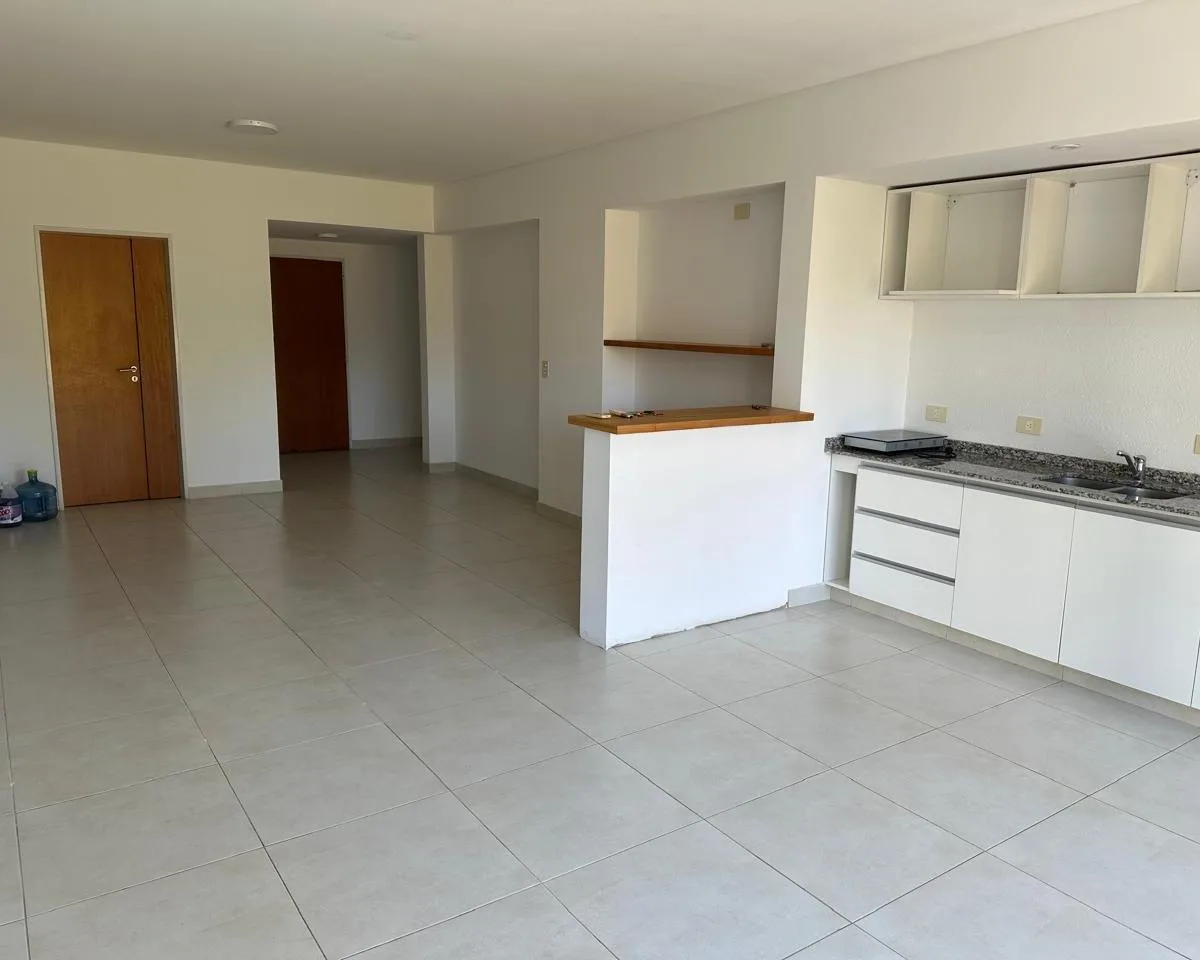 Departamento en Alquiler Sobre Av Maipu
