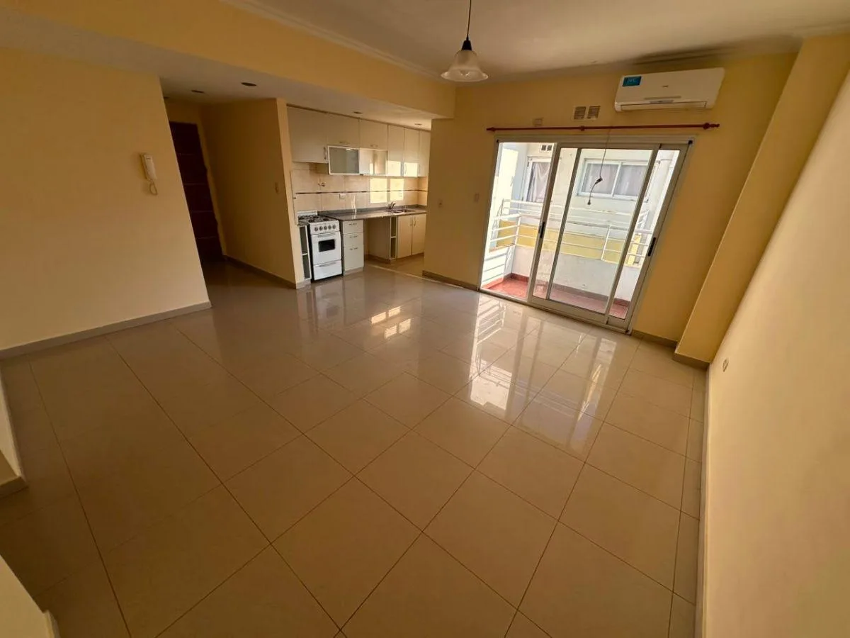 9th floor, two balconies, AC