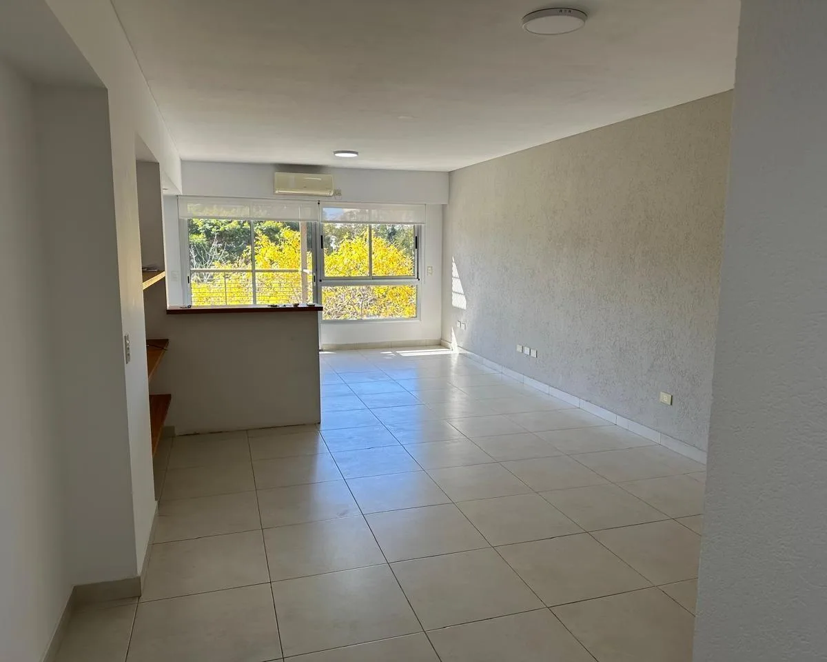 Departamento en Alquiler Sobre Av Maipu