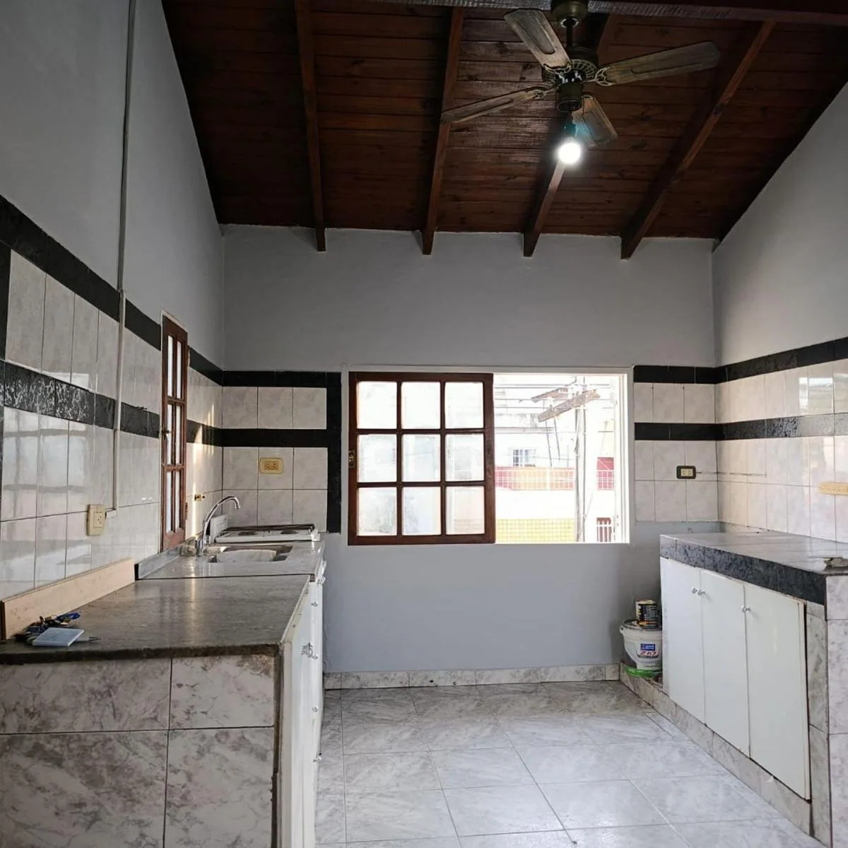 Duplex 2 dormitorios, balcón y patio