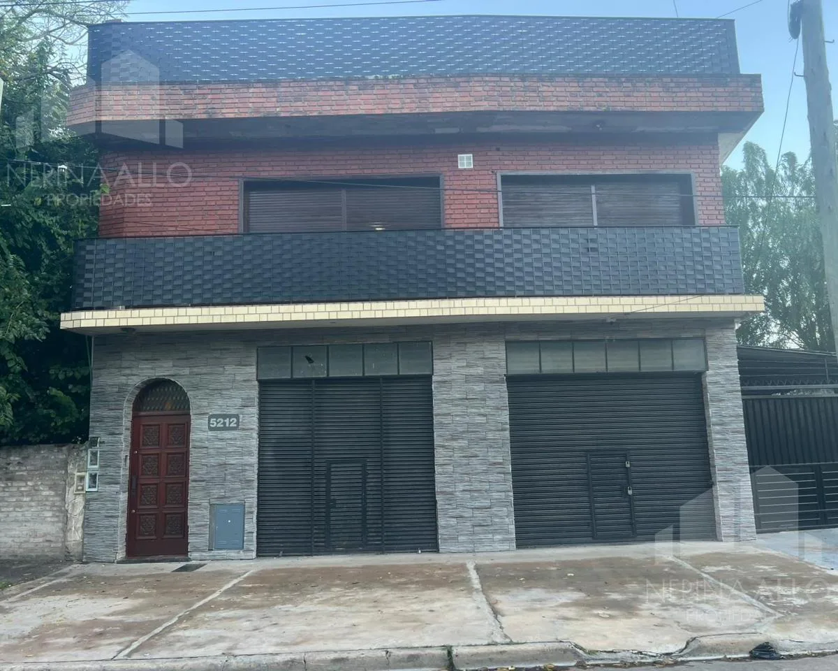 Venta Casa en Primer Piso de 4 Ambientes