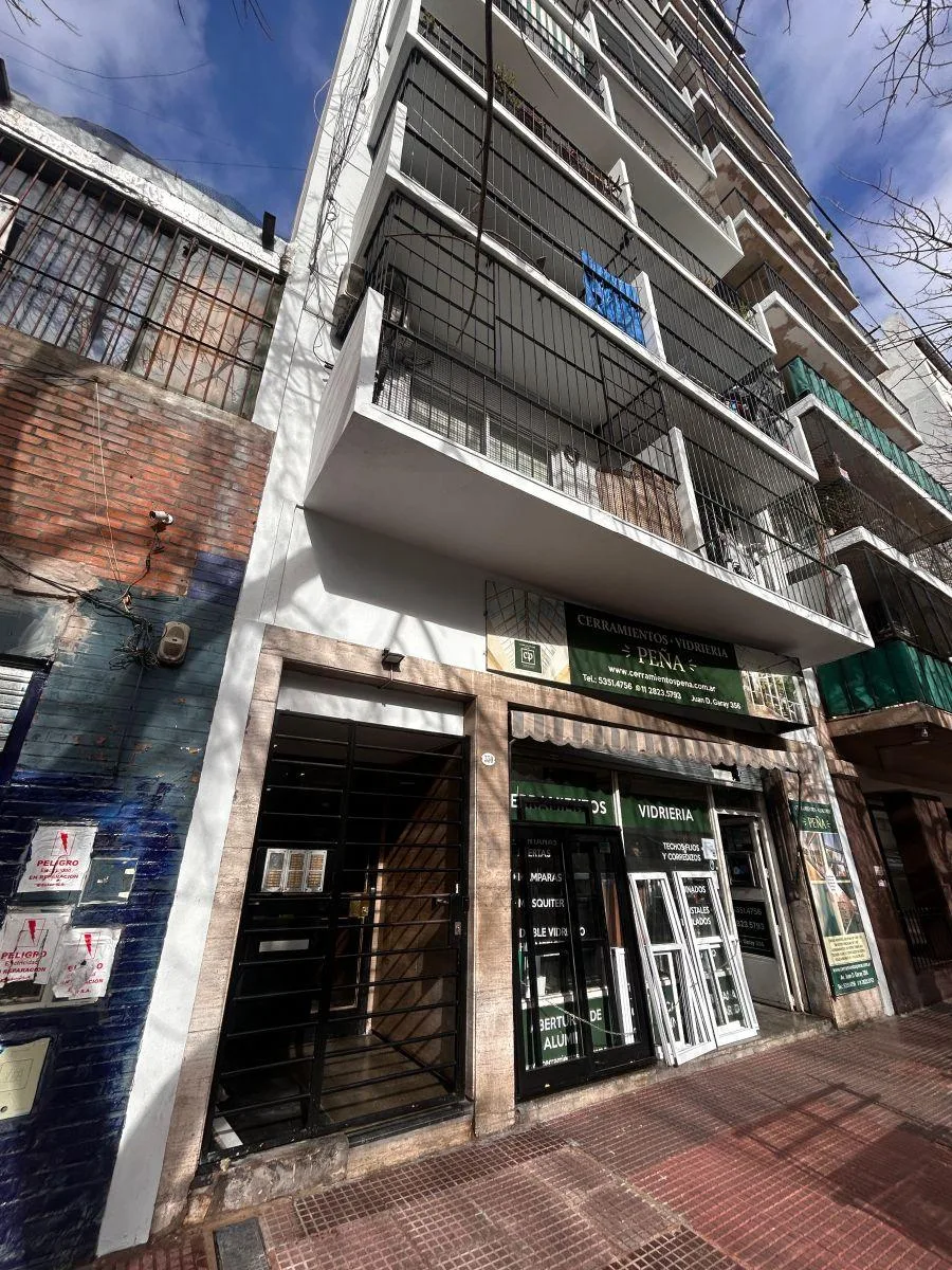 Monoambiente con Balcón