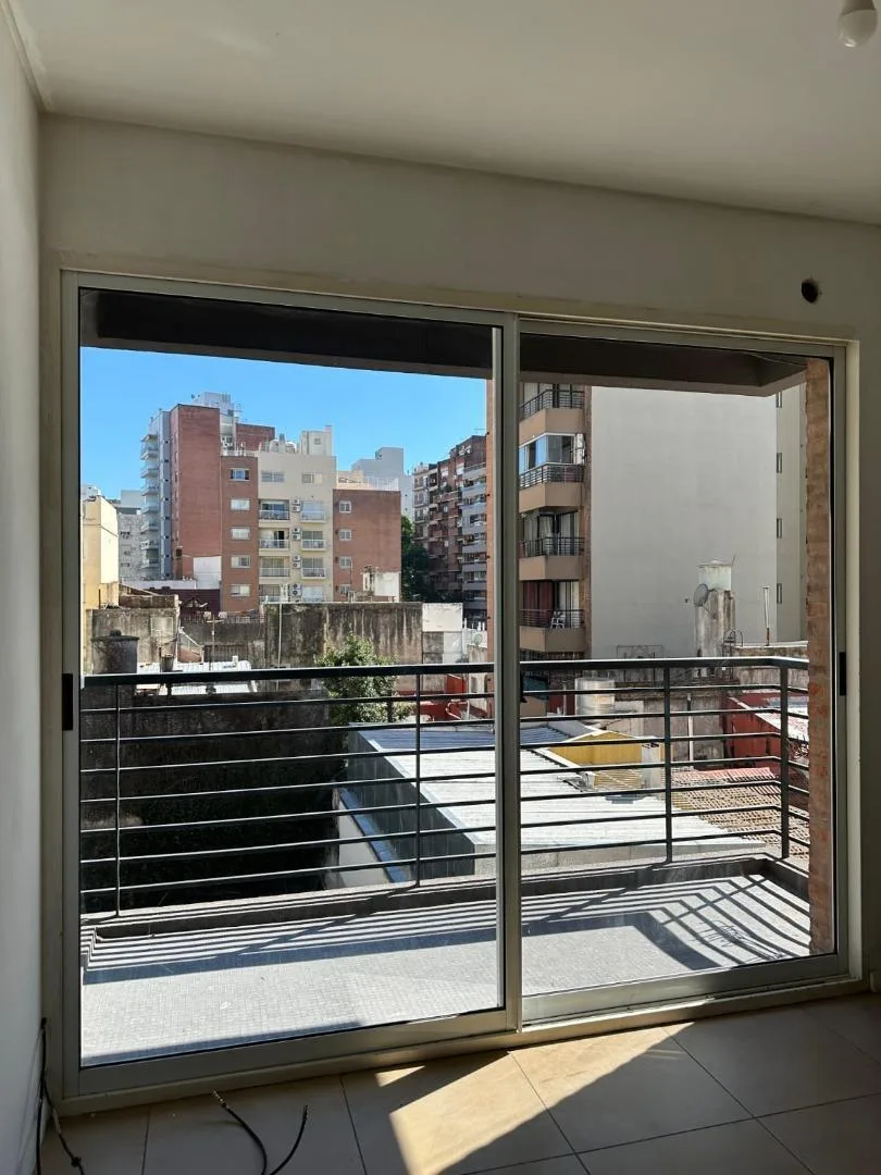 Ambiente Cfte con Balcón