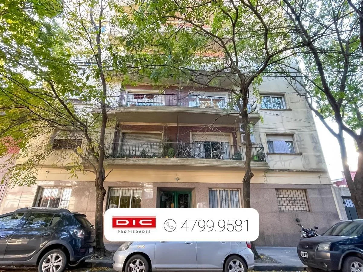 Olivos, balcony and storage