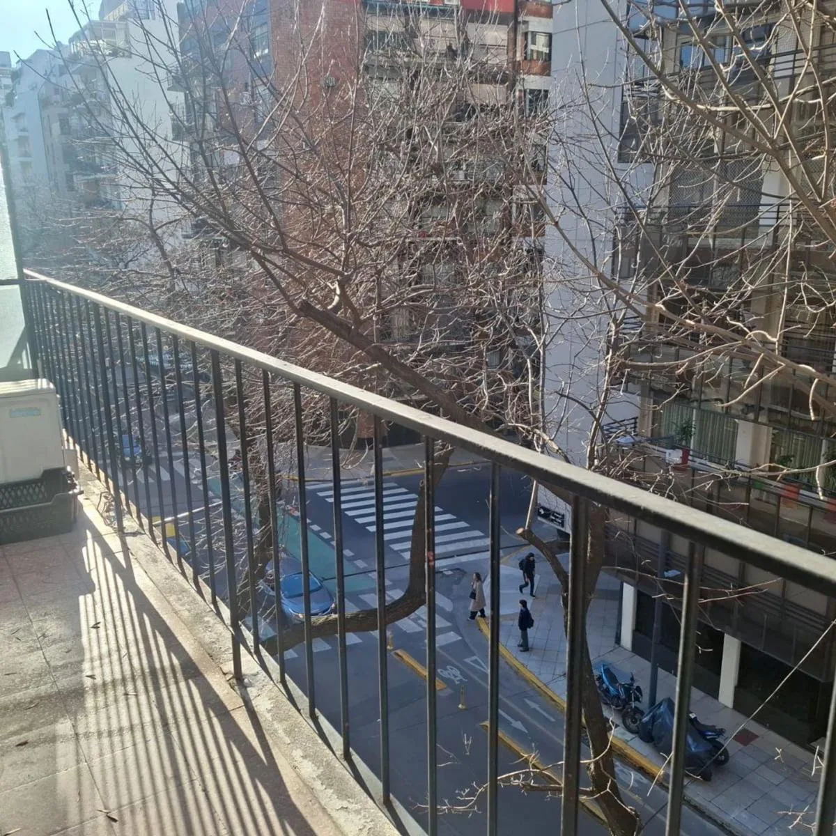 Studio de frente com varanda