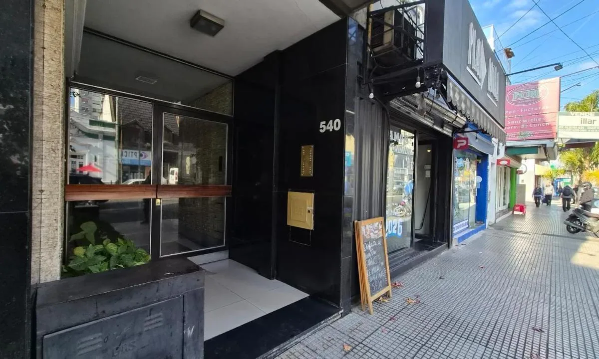 Departamento en Banfield Este