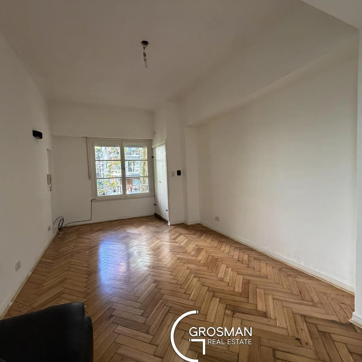 Студия 22 м², фасад Белграно