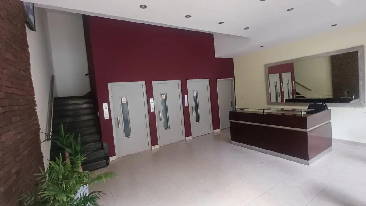 Departamento de 2 Amb. Al Frente con Balcon Apto Profesional