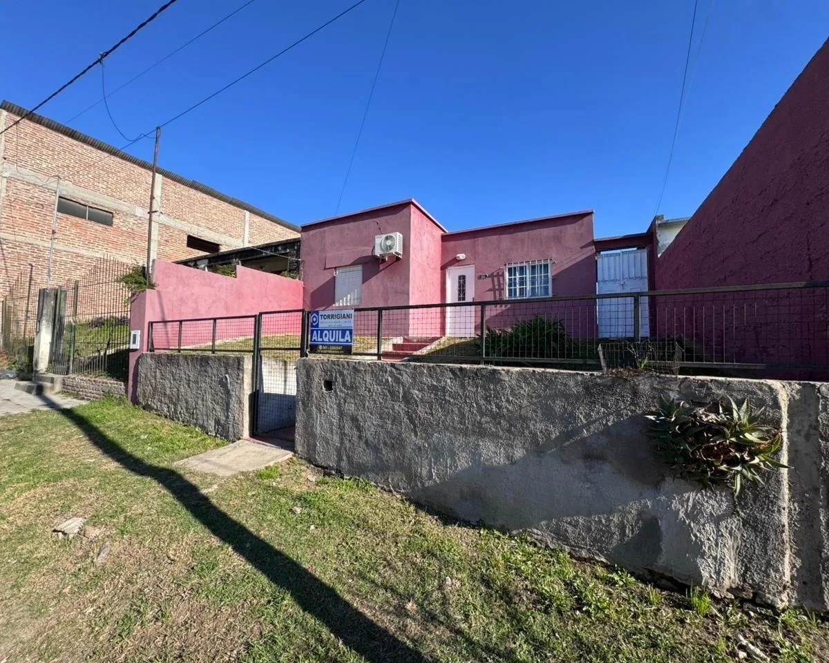 Casa 3 Ambientes. | Urquiza, Gral. Al 300
