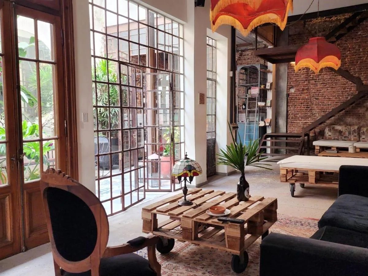 Colegiales house for commercial use
