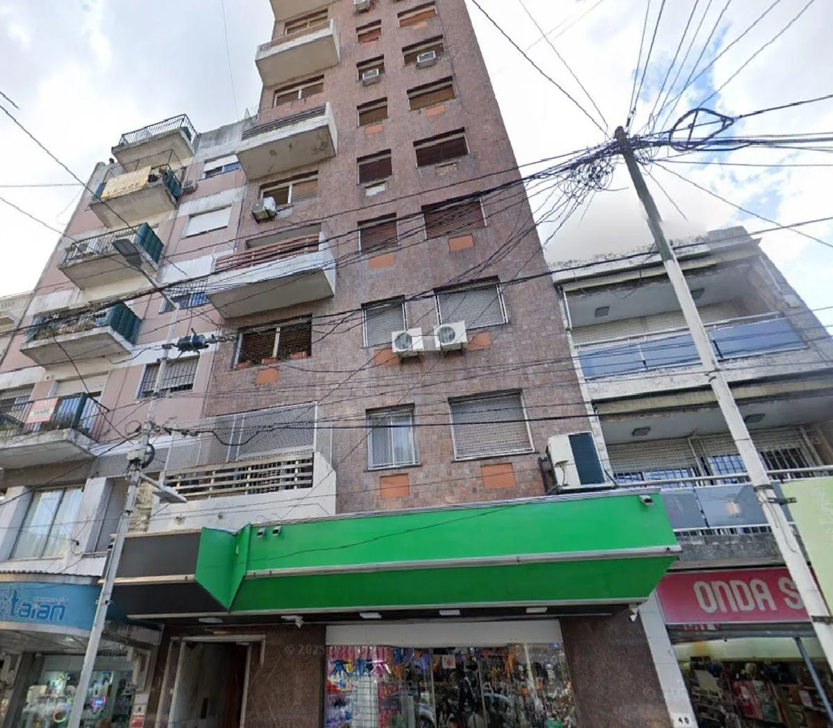 Departamento 4 Ambientes en Excelente Ubicación Las Flores Esquina Av Mitre