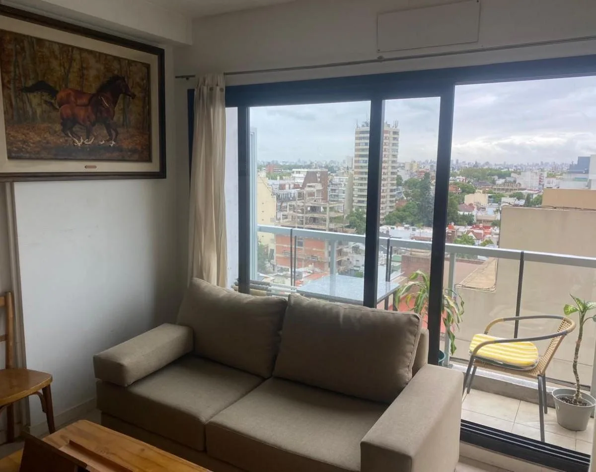 High-floor studio with balcony
