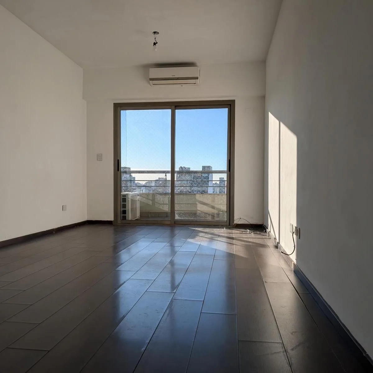 Precioso Monoambiente con Balcón y Amenities, Super Luminoso y Tranquilo
