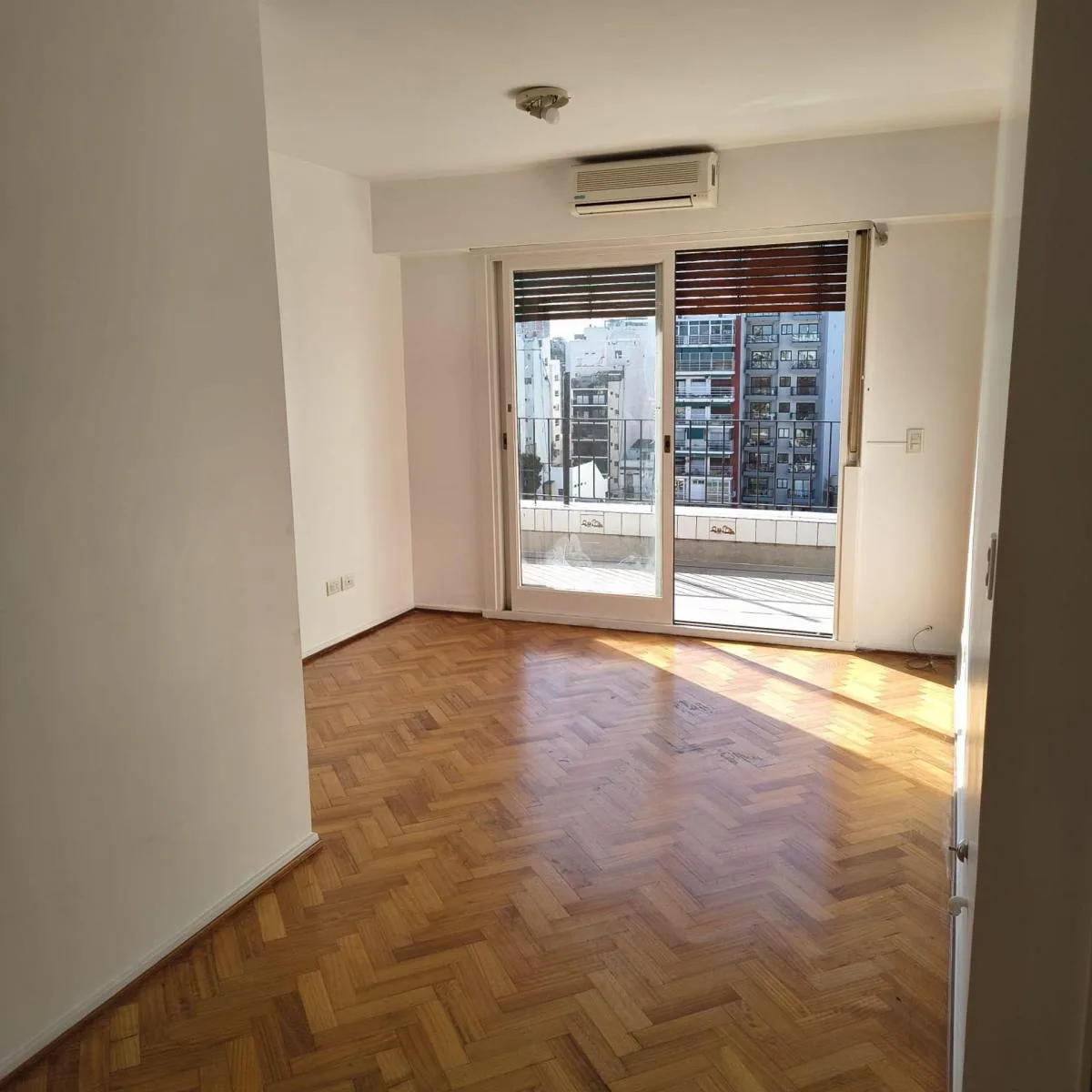 9th floor with terrace balcony