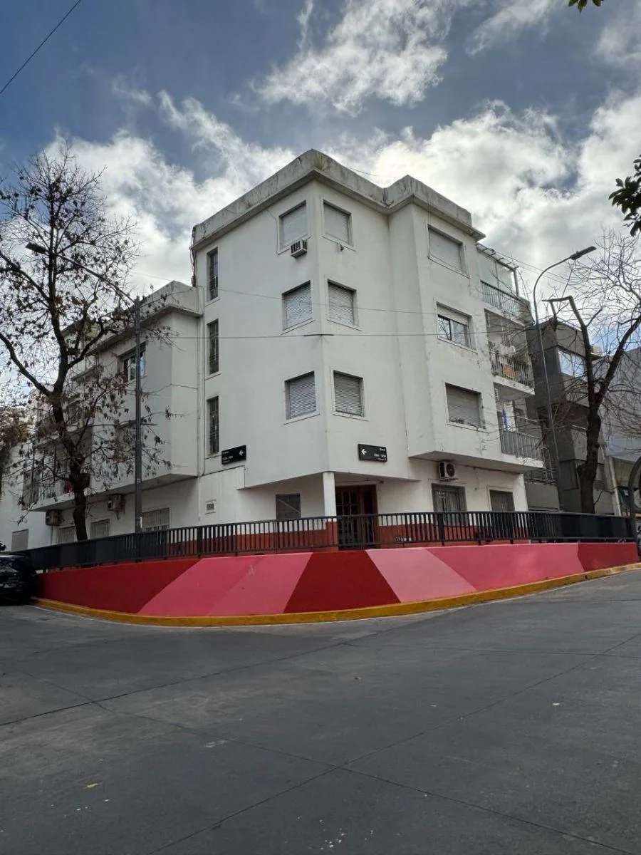 Íbera 1999 Esq Grecia - Linda Ubic - 4 Amb Al Frente con Balcón (Sin Muebles)