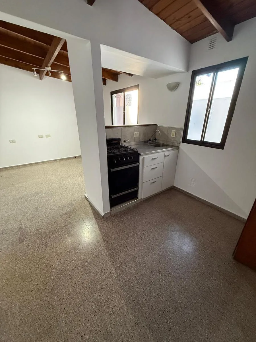 1 dormitorio, cochera fija