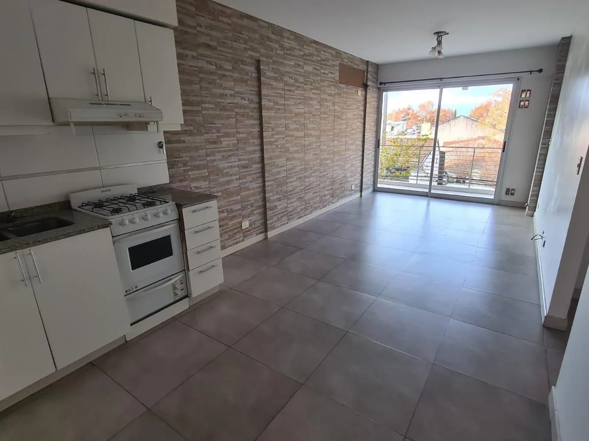 3-room apartment with covered parking