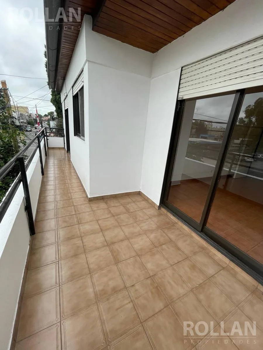 Alquiler Departamento de 3 Ambientes en Carapachay Centro Comercial