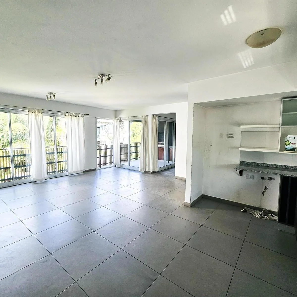 Excelente Duplex en San Isidro. Cochera Doble!