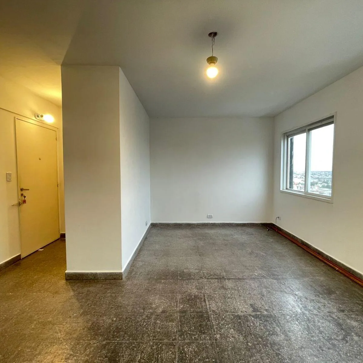 Studio with separate kitchen