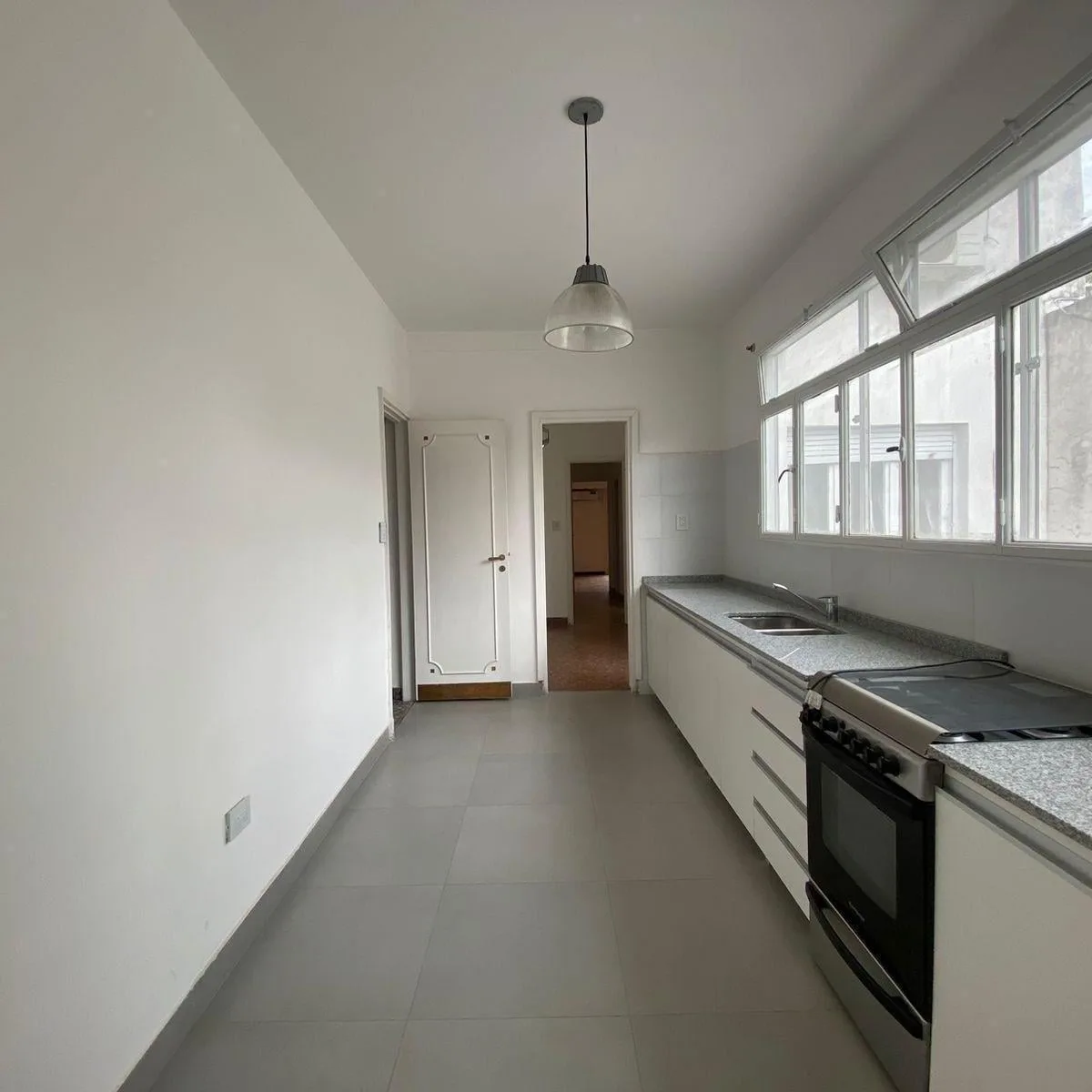 5 rooms with balcony and parking