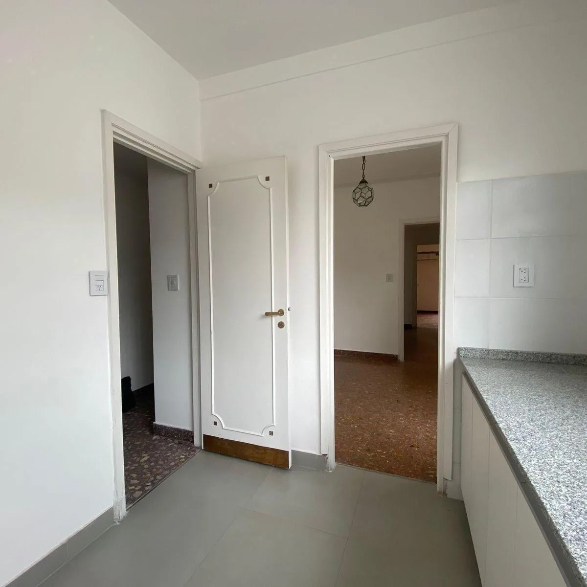 4 bedrooms, front balcony