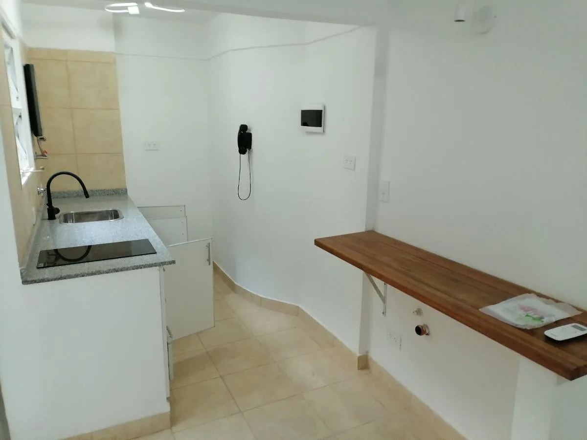 2 ambientes con balcón