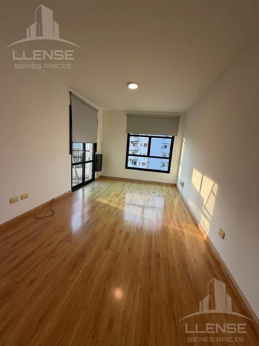 Departamento 2 Ambientes con Balcón y Cochera en Alquiler - Quilmes