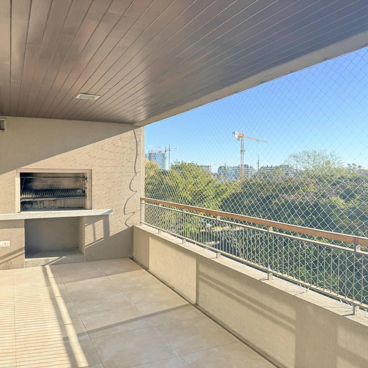 Departamento en Alquiler Quartier La Horqueta 3 Ambientes con Cochera y Parrilla
