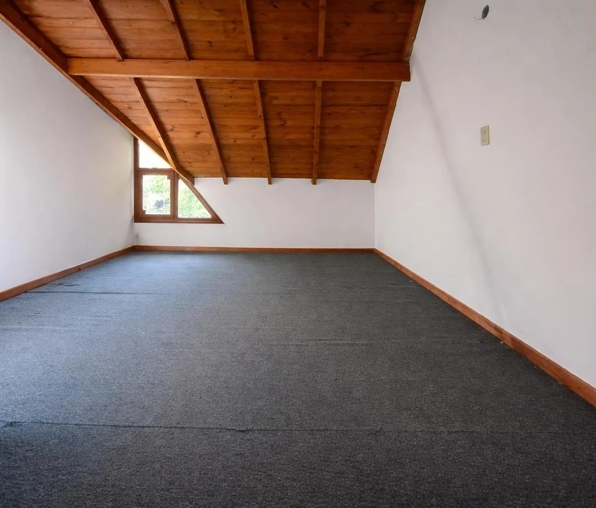 Listing: 3 bedrooms, Morón
