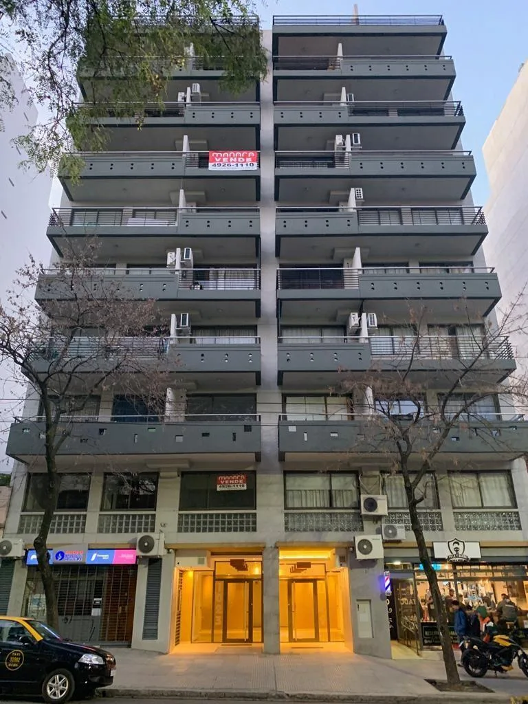 8th-floor studio, Caballito