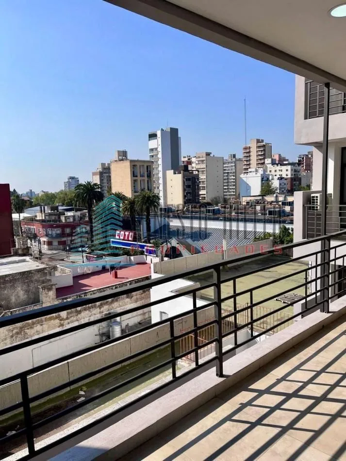 A. Alquiler Departamento de Dos Ambientes con Balcon en Quilmes Centro