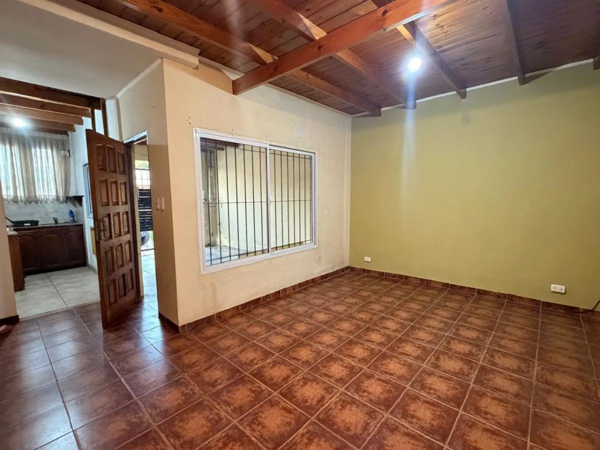PH de Dos Ambientes y Medio con Cochera y Patio Sin Expensas