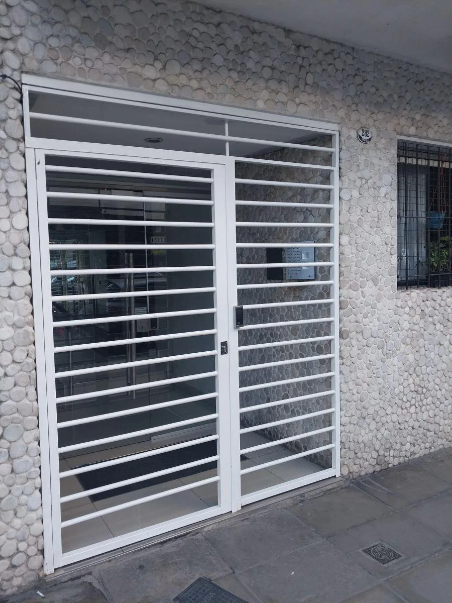 42 m², 1-bedroom lateral