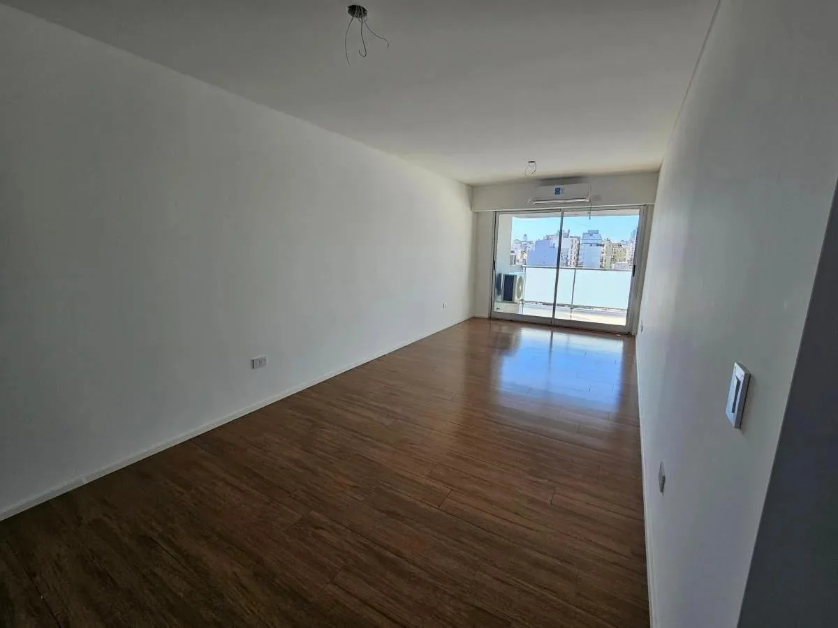 Studio 9th floor with balcony